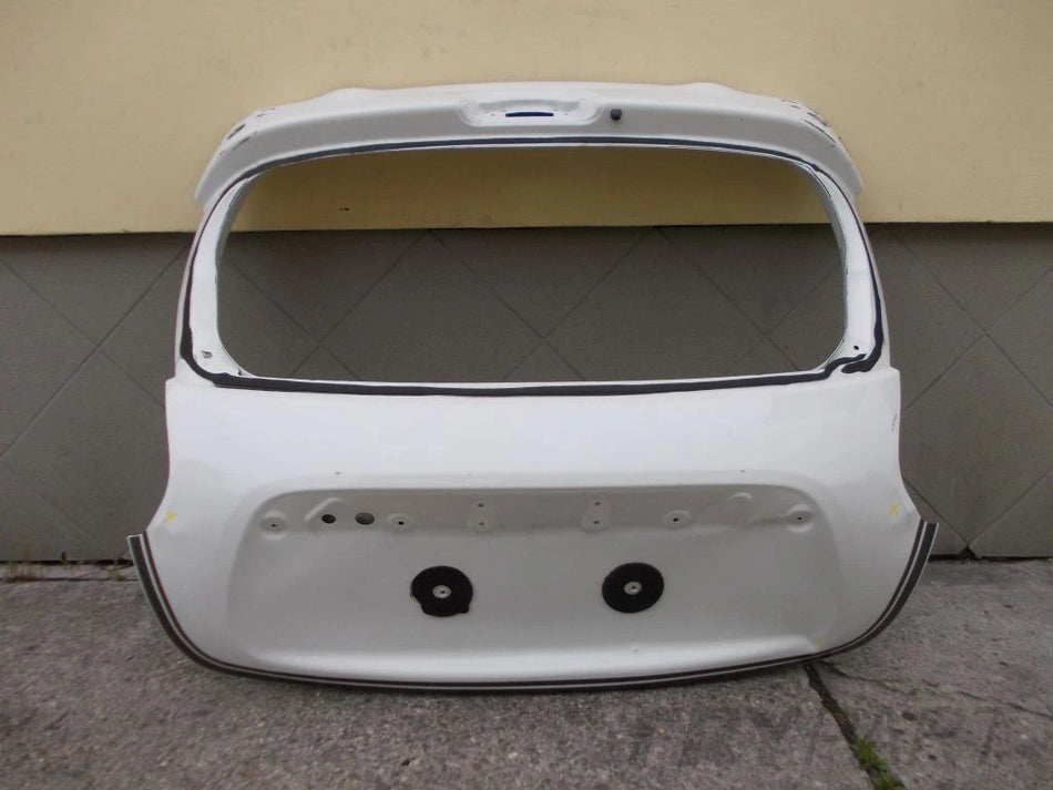 NISSAN JUKE rear hatch
