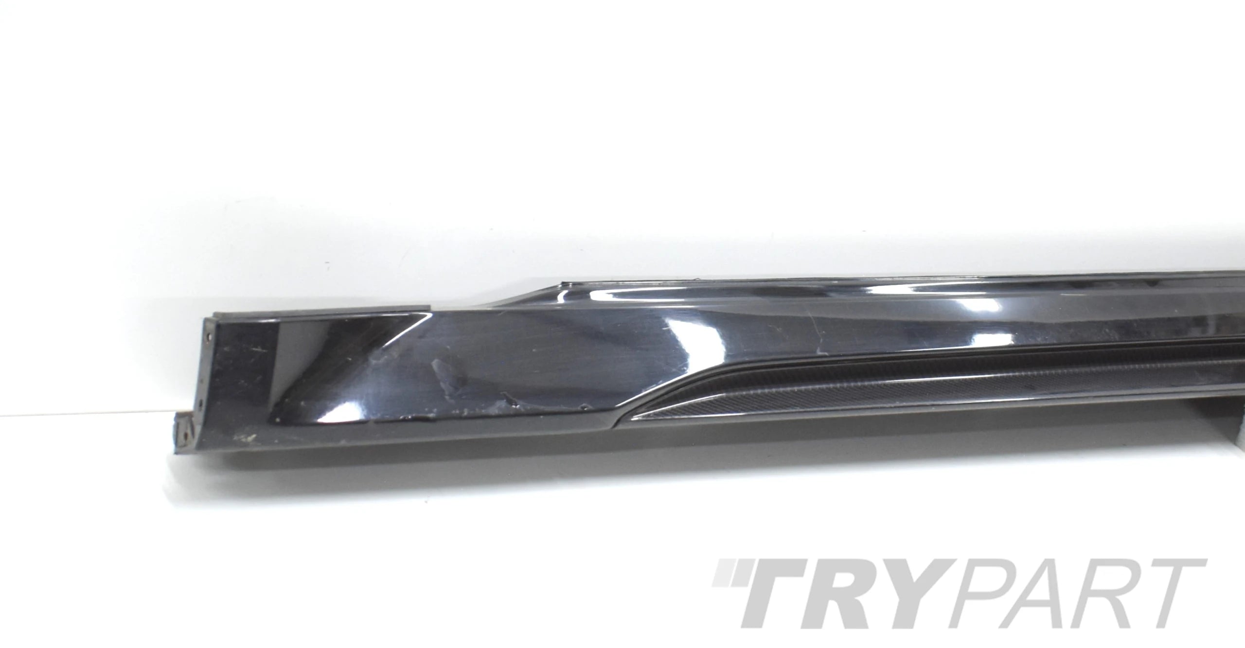 AURI RS6 C8 LEFT SILL COVER ORG CARBON FIBER