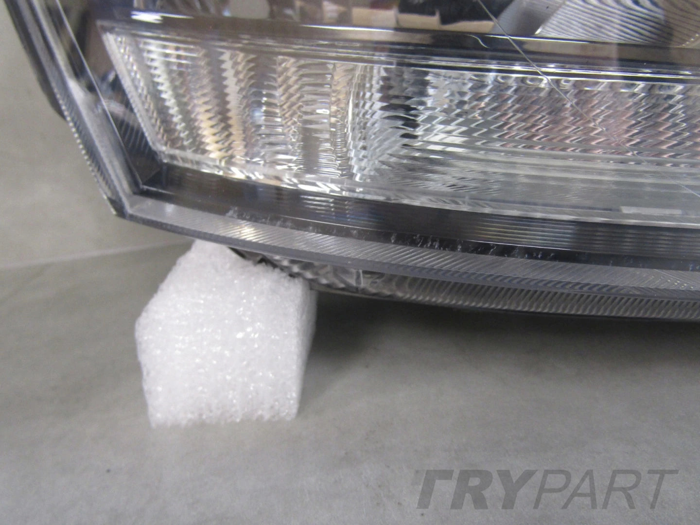 HEADLIGHT SKODA YETI LIFT STANDARD 12- RH