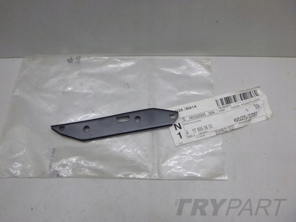 MERCEDES CLA W117 Front Bumper Clip Right