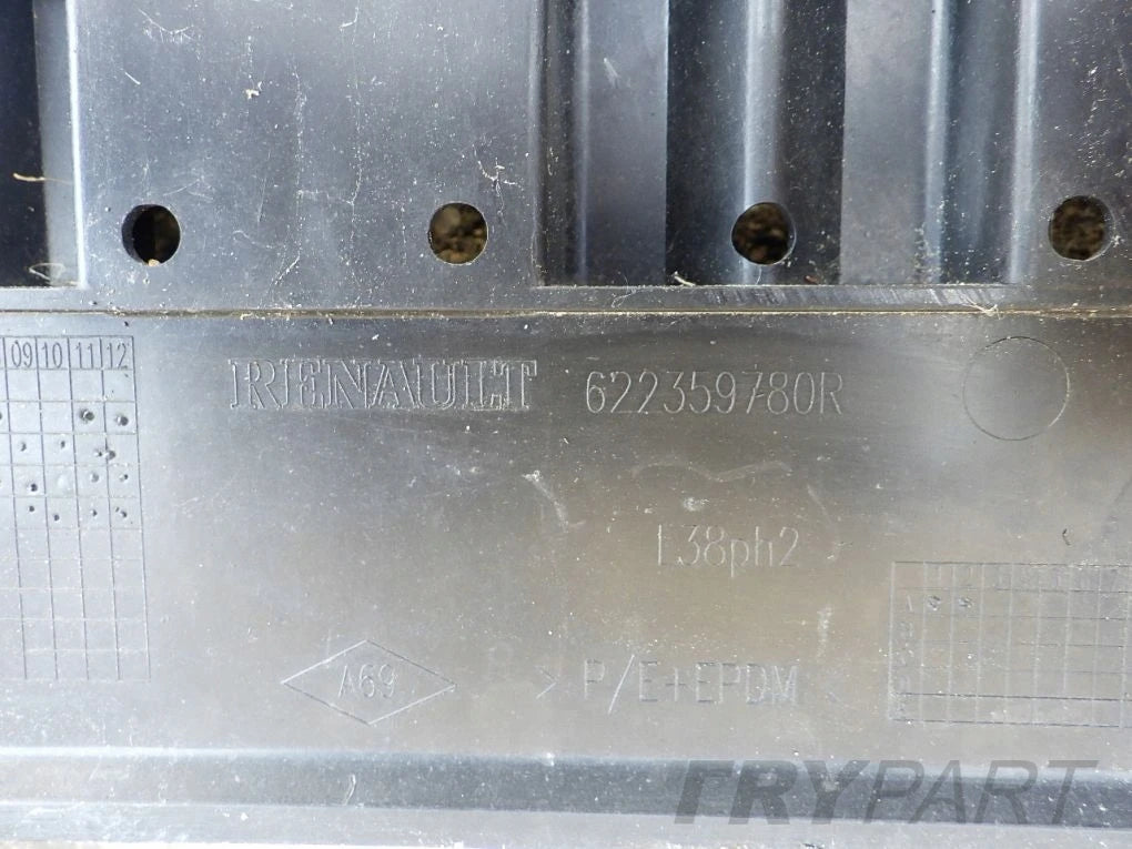 RENAULT FLUENCE LIFT bumper cover plate