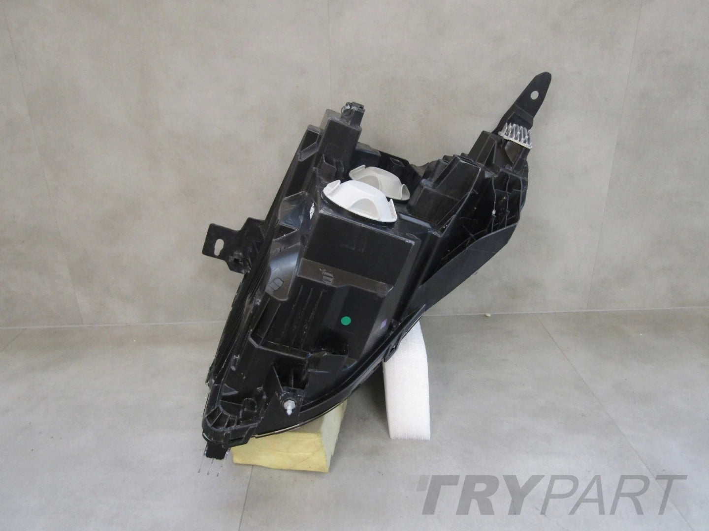 HEADLIGHT FORD TRANSIT COURIER MK3 STANDARD RH RIGHT 24- R2X613E014AF