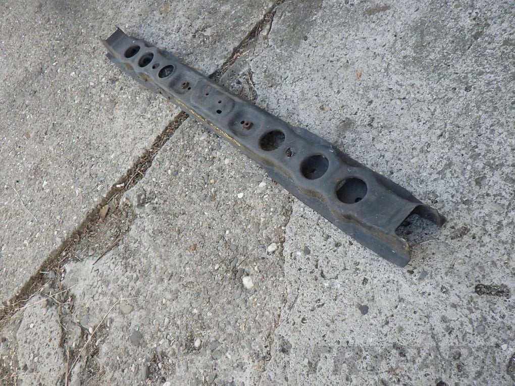 TOYOTA AVENSIS III 3 T27 2008- RADIATOR SUPPORT BRACKET