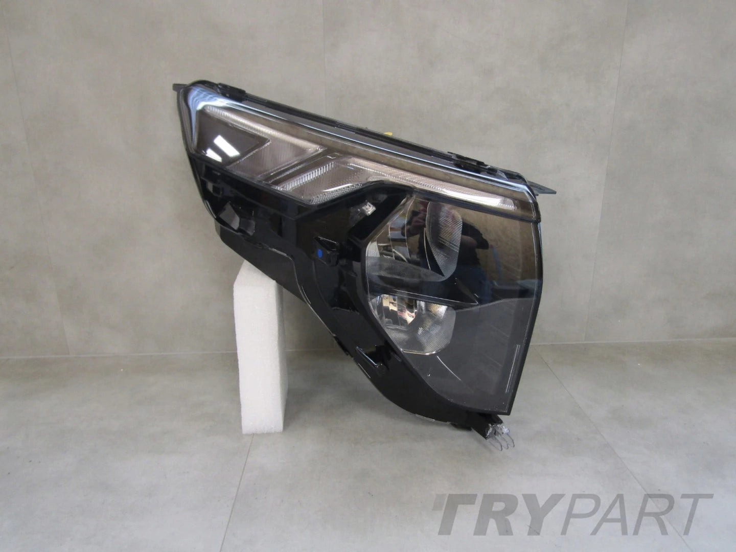 HEADLIGHT FORD TRANSIT COURIER MK3 STANDARD RH RIGHT 24- R2X613E014AF