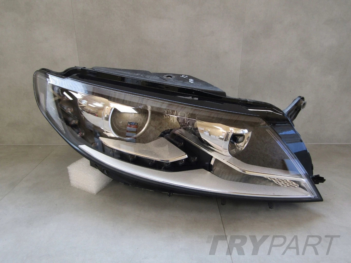 Front Headlight Volkswagen Passat CC LIFT XENON ACTIVE CORNERING 12-16 RH 3C8941752F