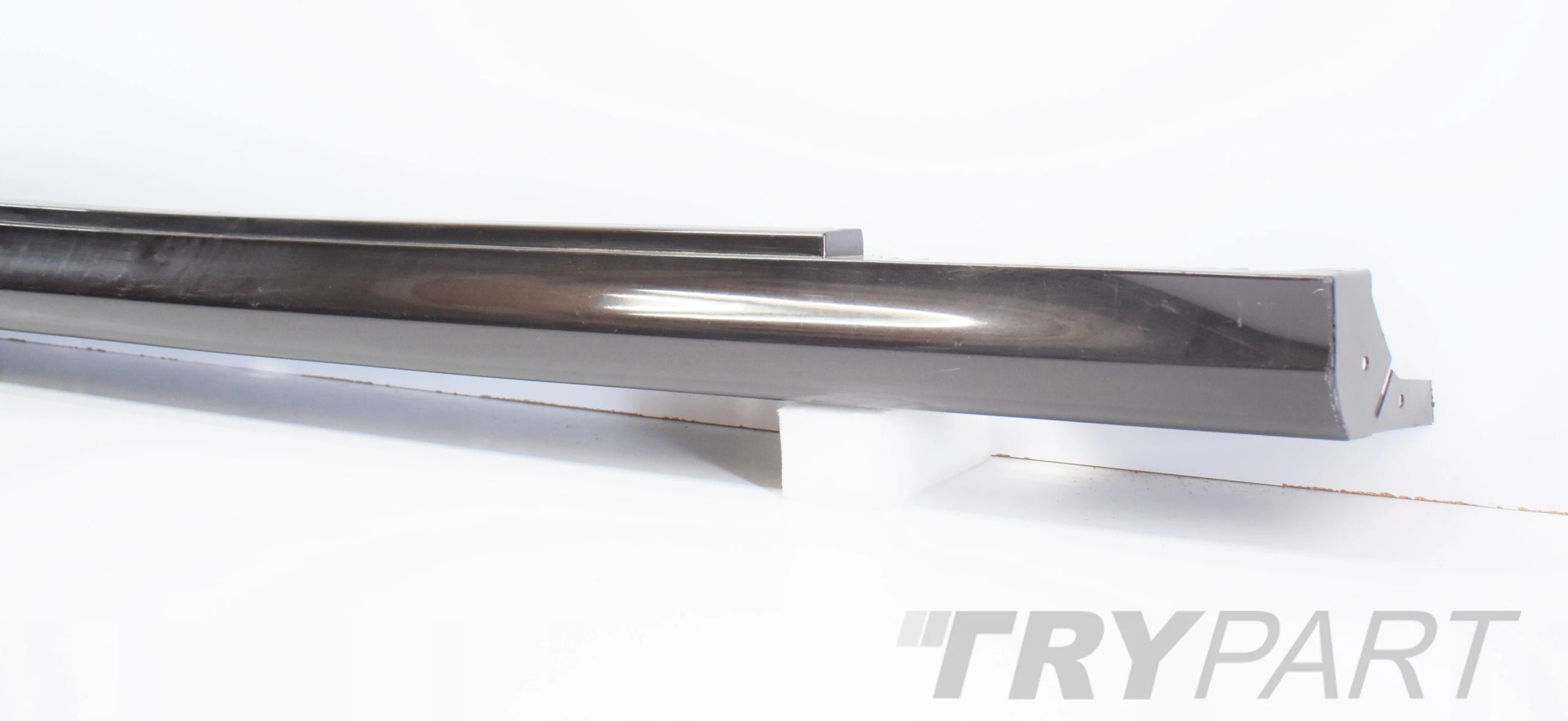 MERCEDES CLS W257 RIGHT SILL COVER ORG