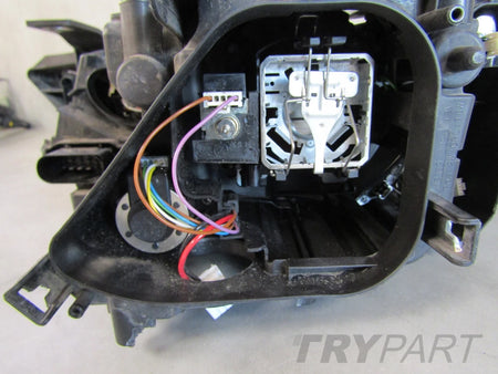 AUDI Q3 8U0 HEADLIGHT XENON NON-ROTATING 11-14 RH 8U0941004H