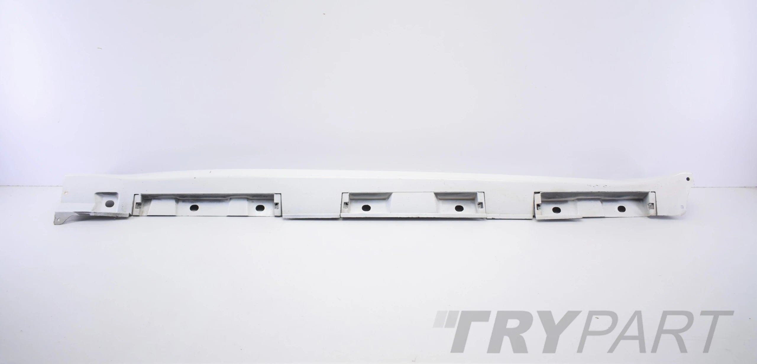 TOYOTA AVENSIS T27 RIGHT SILL MOULDING ORG