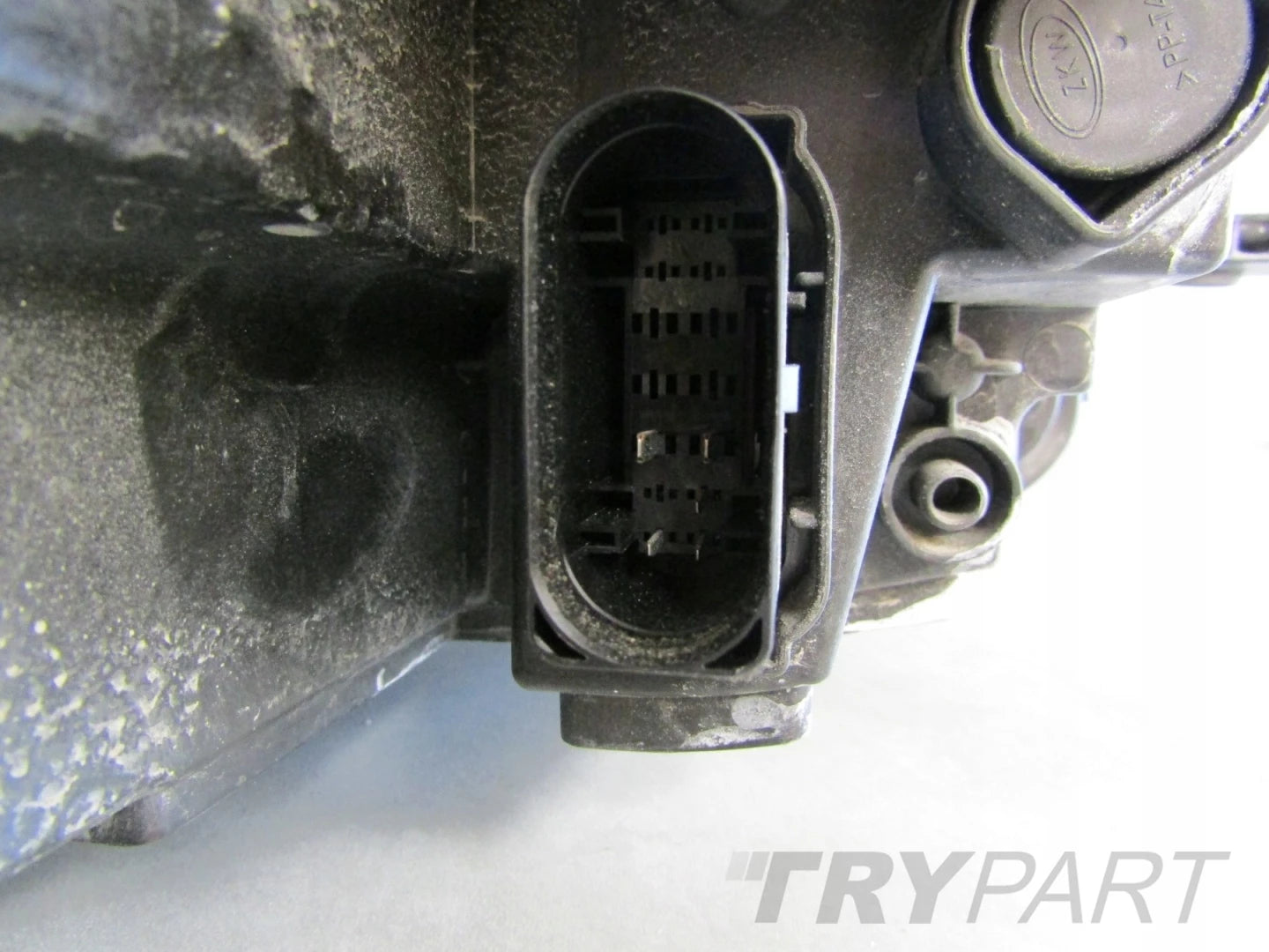 Front headlight VW Caddy 2K8 IV FULL LED LH LEFT 20- 2K8941035