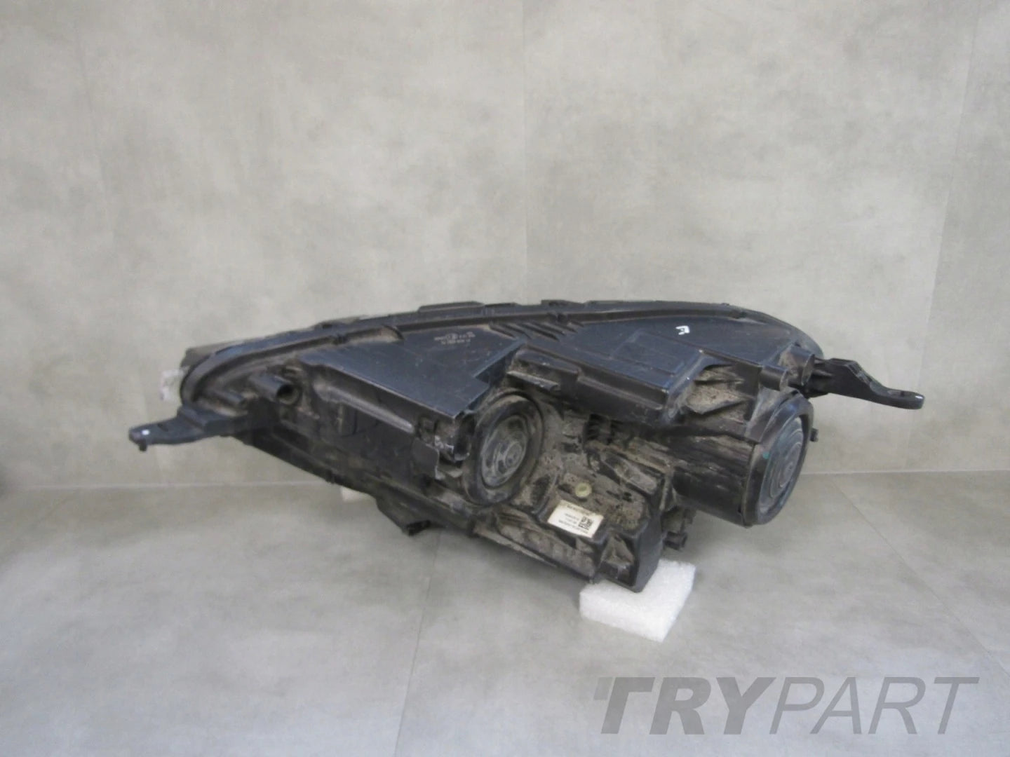 HEADLIGHT FORD ECOSPORT 2 II STANDARD LENS RH 17-21 GN15-13W029-YA