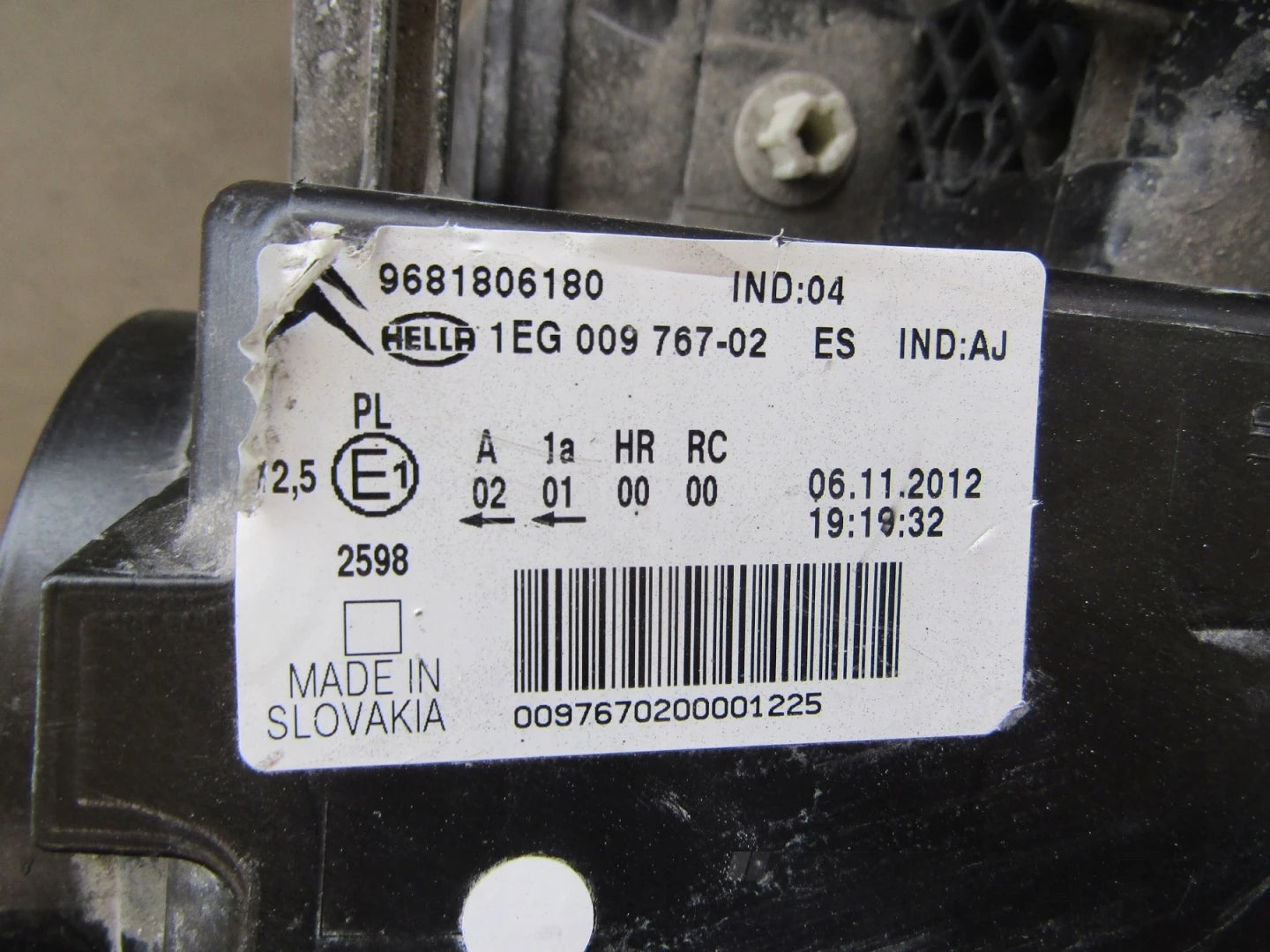 HEADLIGHT CITROEN C3 PICASSO STANDARD RH 08-17 9681806180