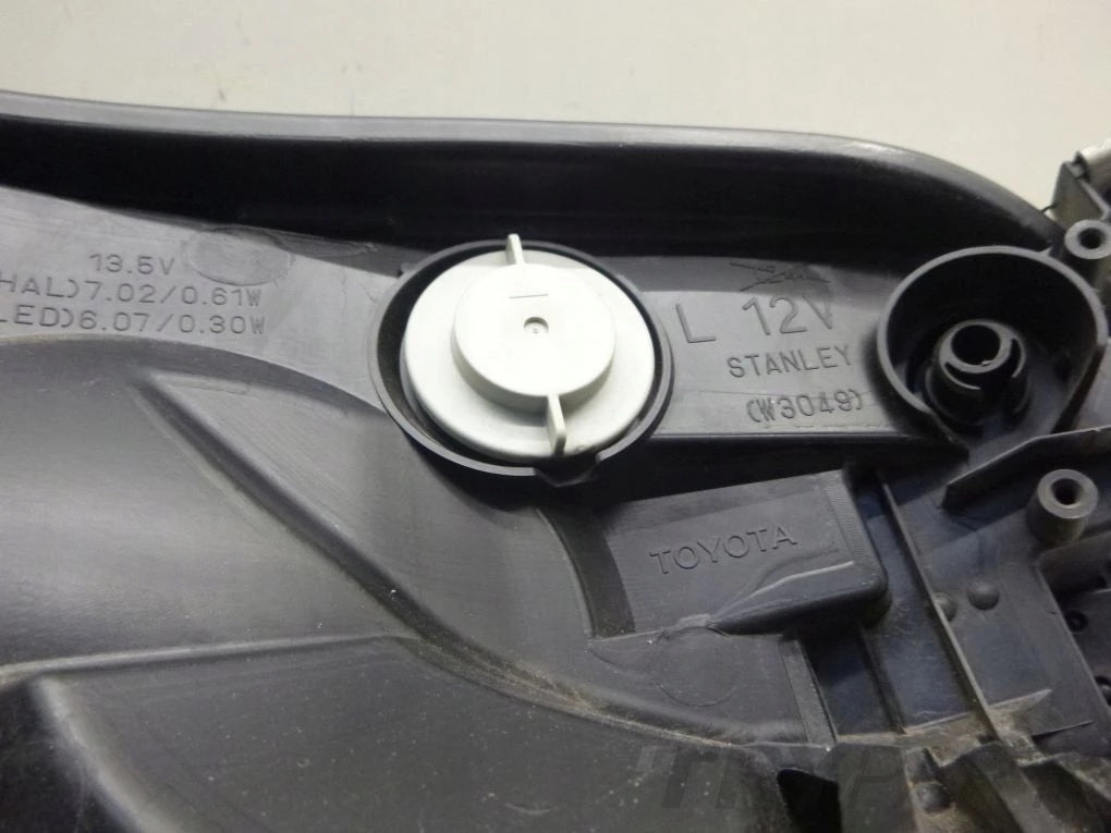 TOYOTA RAV 4 IV LIFT FULL LED 15- Front Left
