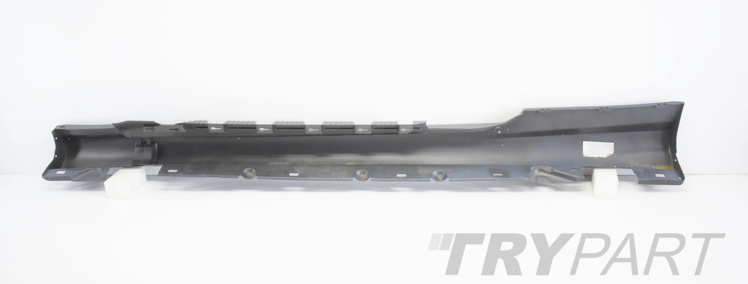 MERCEDES W207 AMG RIGHT SILL PANEL ORIGINAL