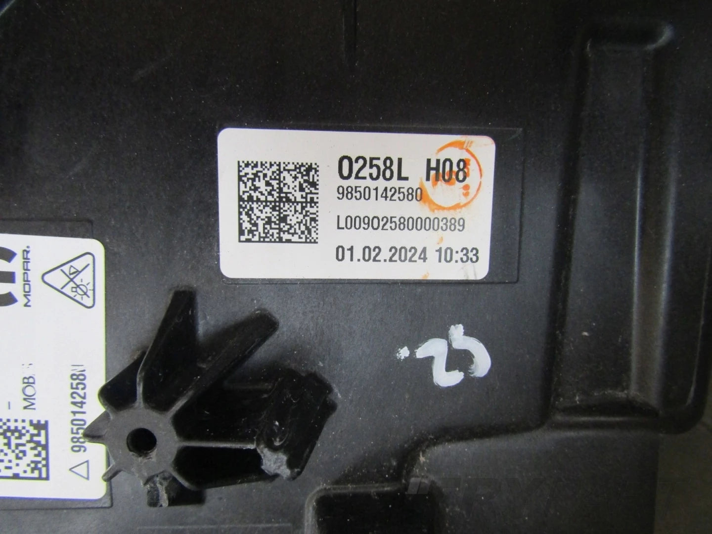 FRONT LAMP OPEL FRONTERA LED 24- LH LEFT 9850142580