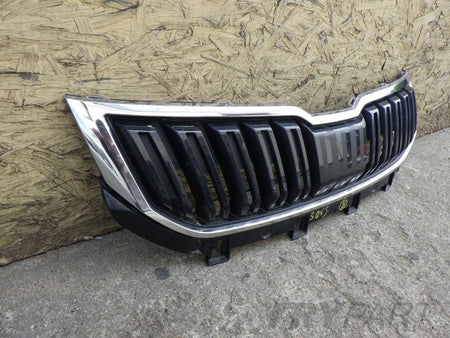 SKODA KAROQ 57A 2017- Grille Trim