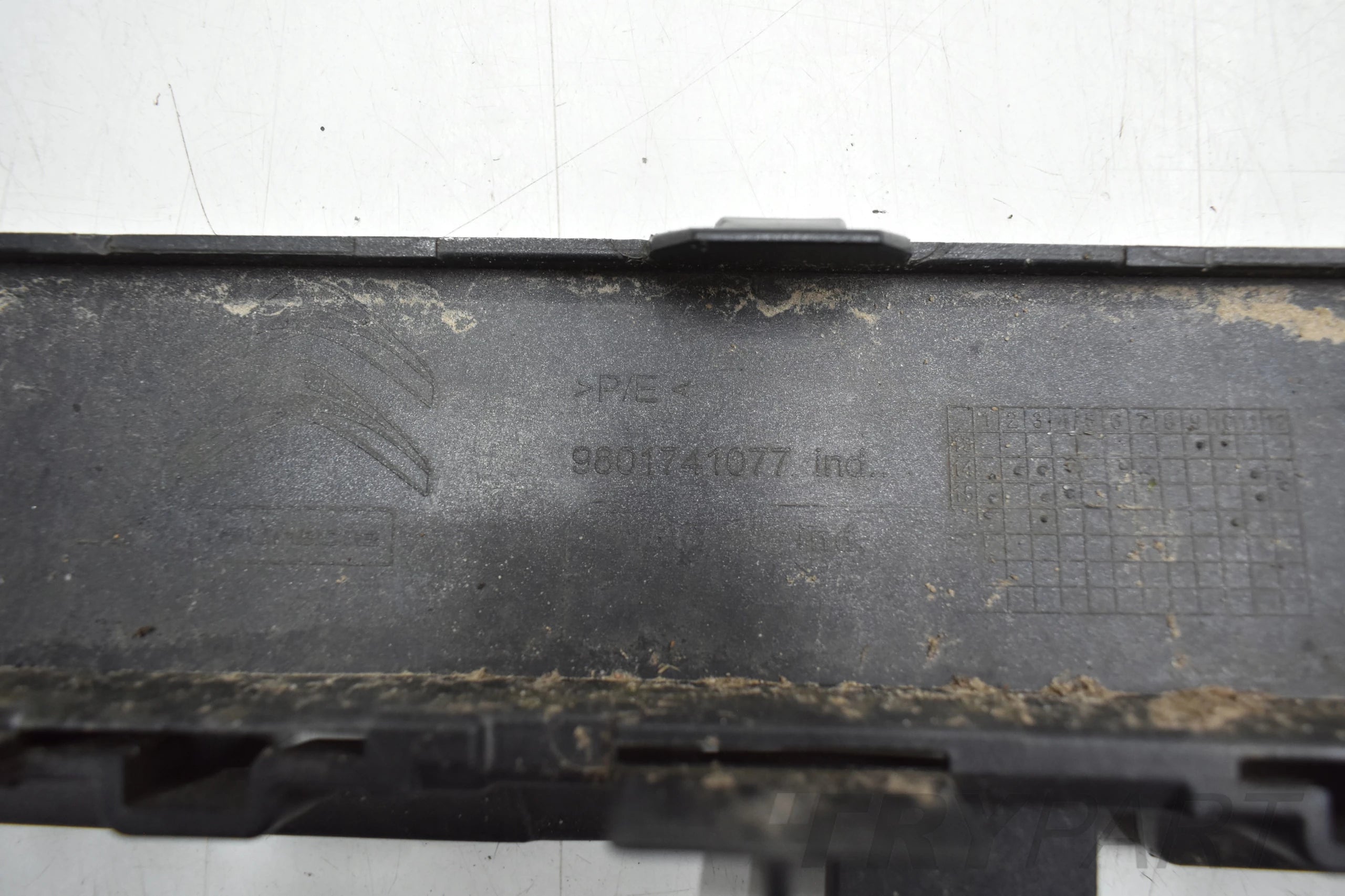 CITROEN C4 CACTUS FRONT BUMPER ORIGINAL