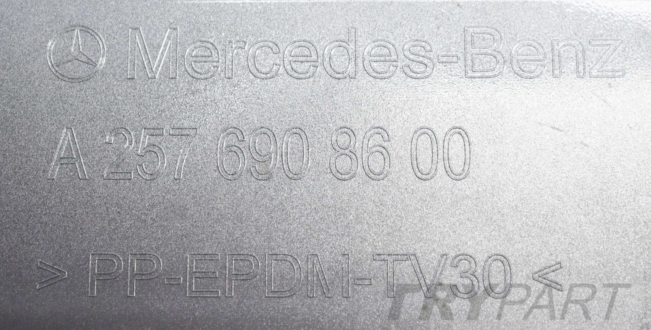MERCEDES CLS W257 LEFT SILL STRIP ORG