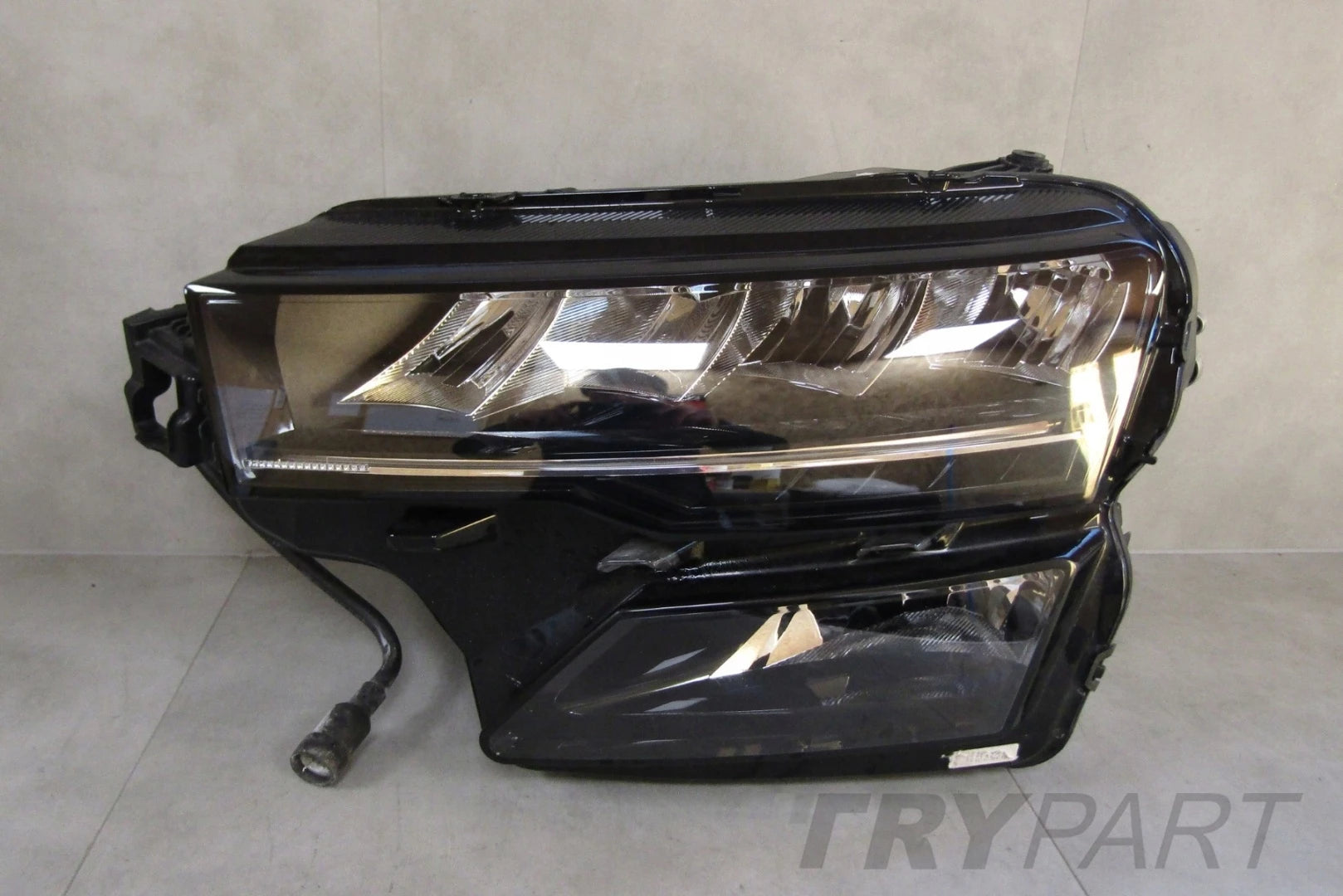 SKODA KAROQ 57B LIFT LED 21- HEADLIGHT LH 57B941009