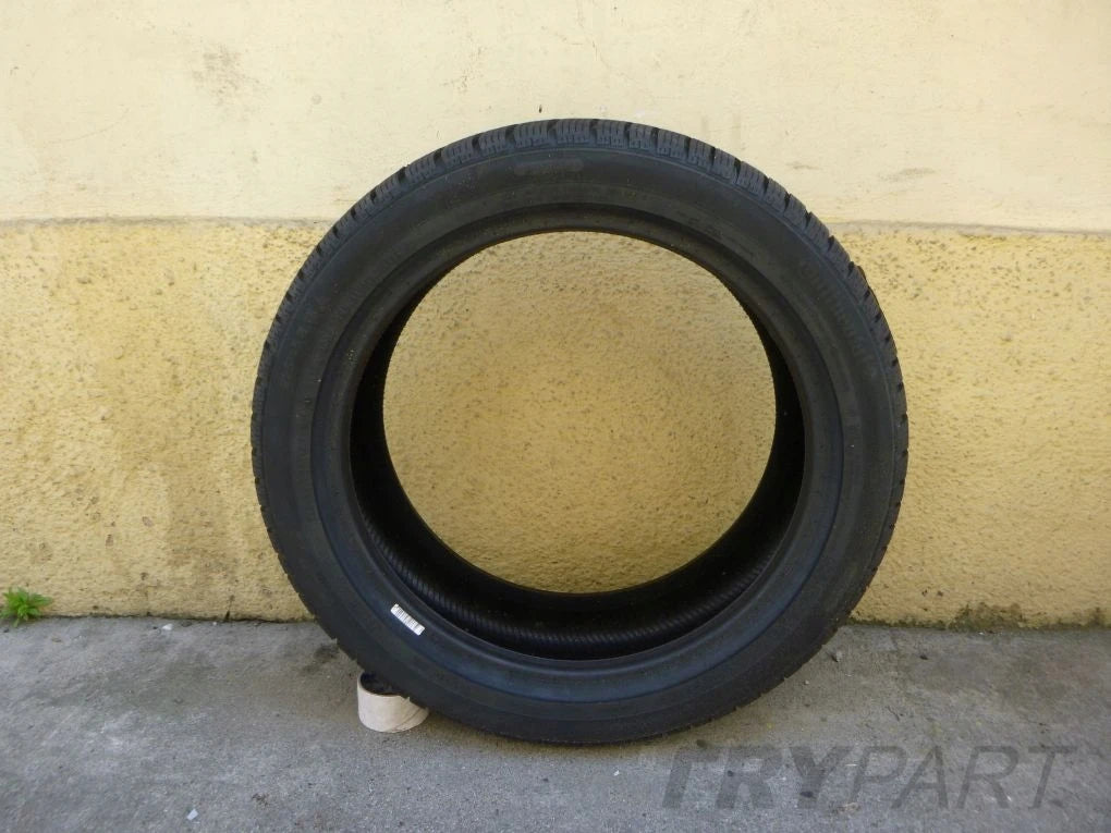 CONTINENTAL WINTERCONTACT 95V 225 45 R18 tire