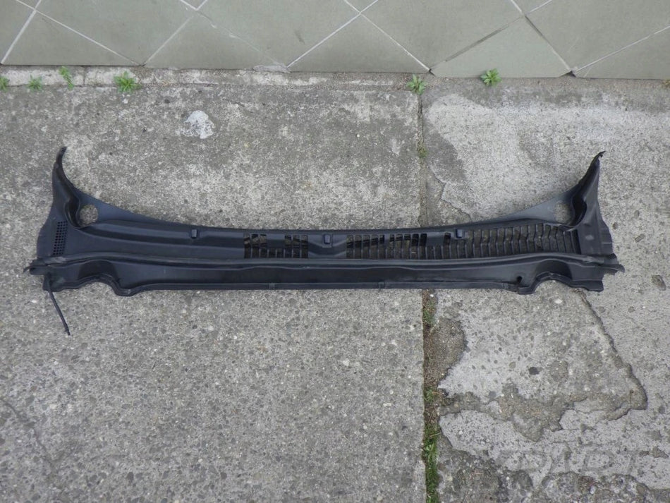 FORD MONDEO MK5 V DS73-F02216-F under-dashboard panel
