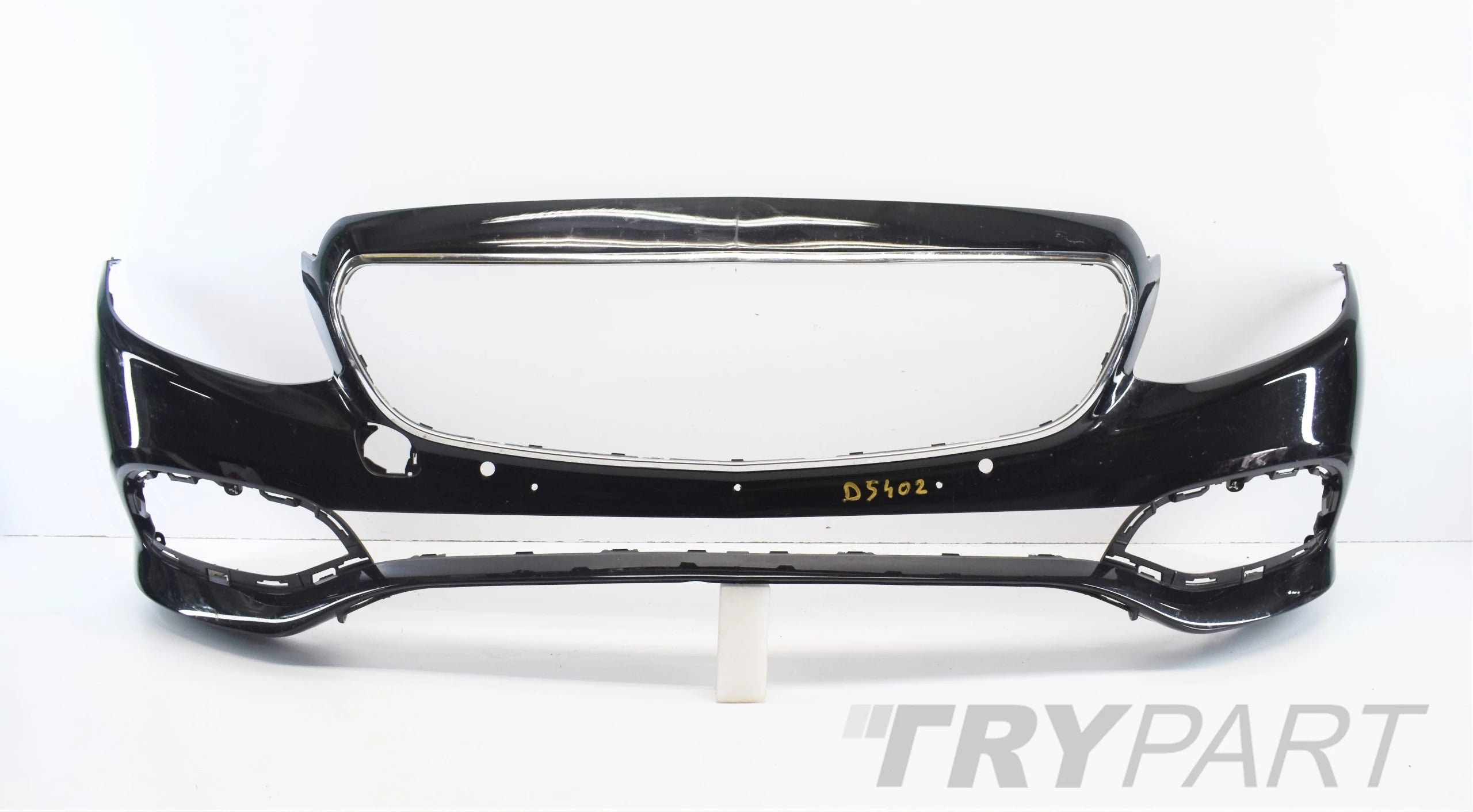 MERCEDES E-CLASS W213 FRONT BUMPER, EXCELLENT CONDITION, ORIGINAL