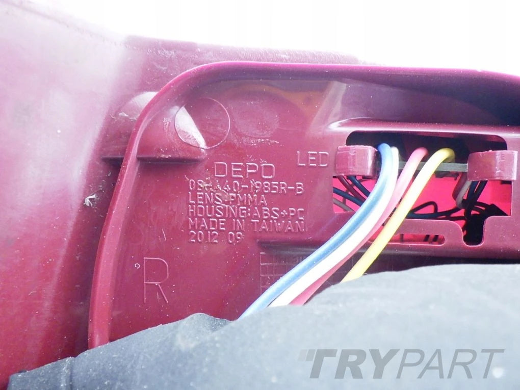 MERCEDES C CLASS 204 A204 ESTATE LIFT LED REAR LAMP RIGHT