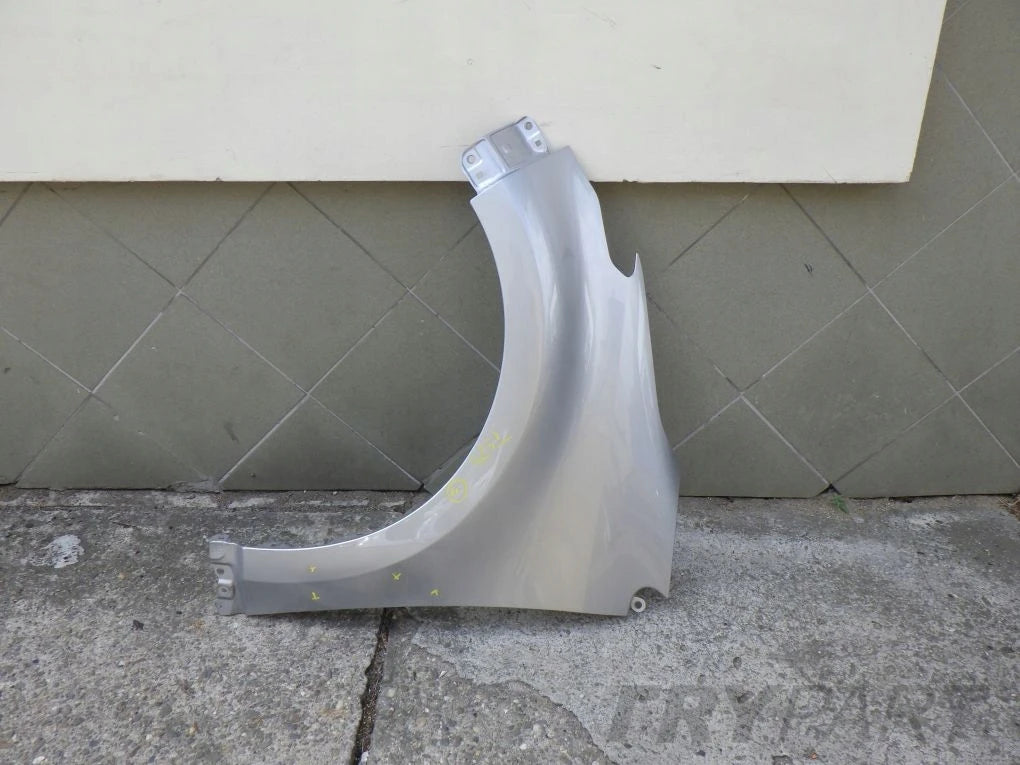 TOYOTA YARIS 4 IV P21 2020- front fender left