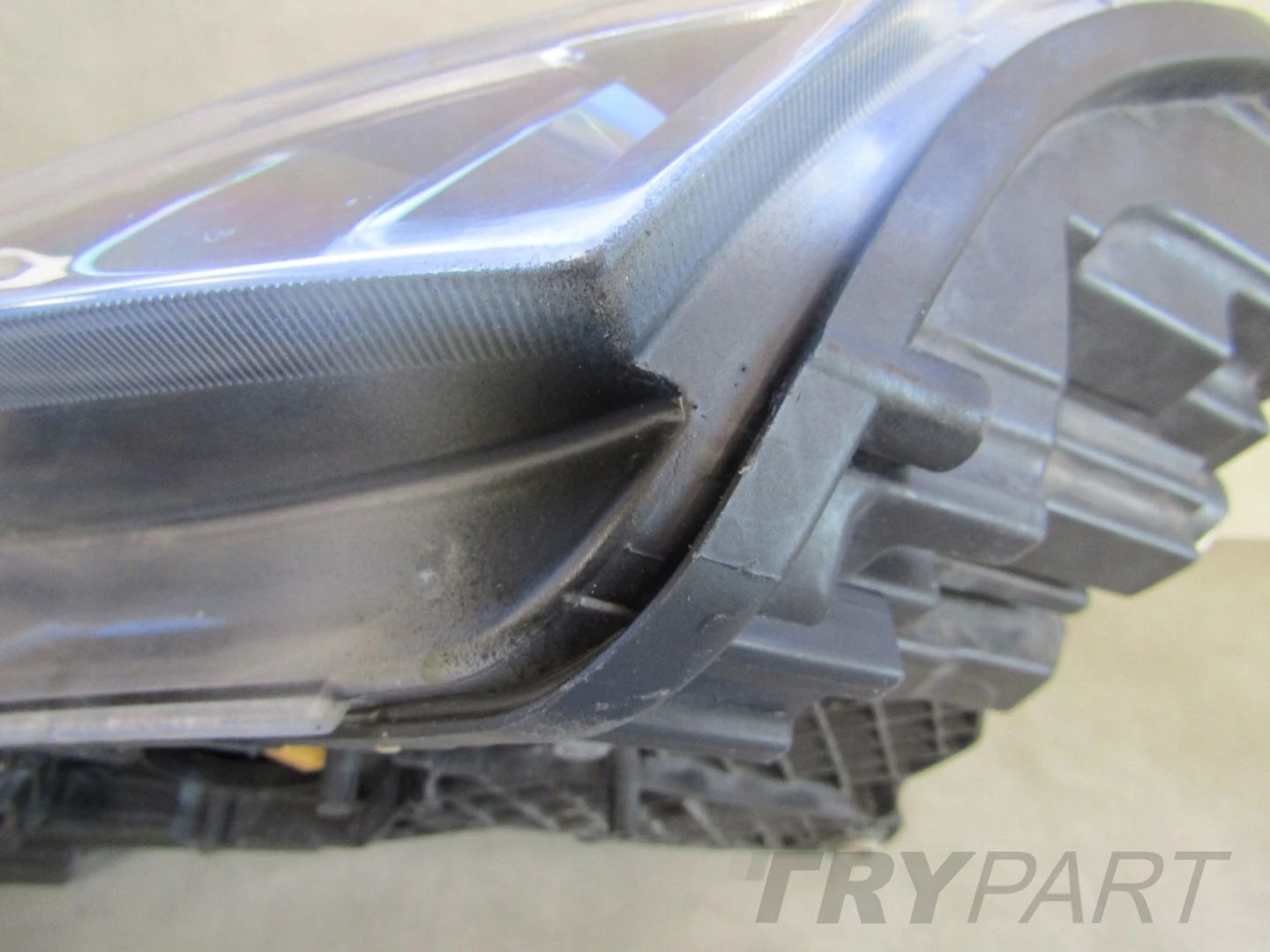 Front Lamp Skoda Superb 3 III 3V1 XENON SWIVELING 15-19 LH
