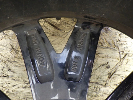 VW 2GM 7J x 18 ET39 5x112 aluminum wheel