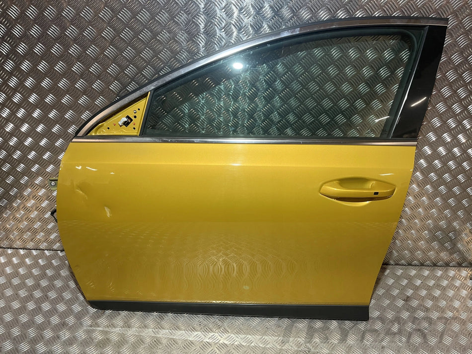 FRONT LEFT DOOR KIA XCEED 19- YQM YQ