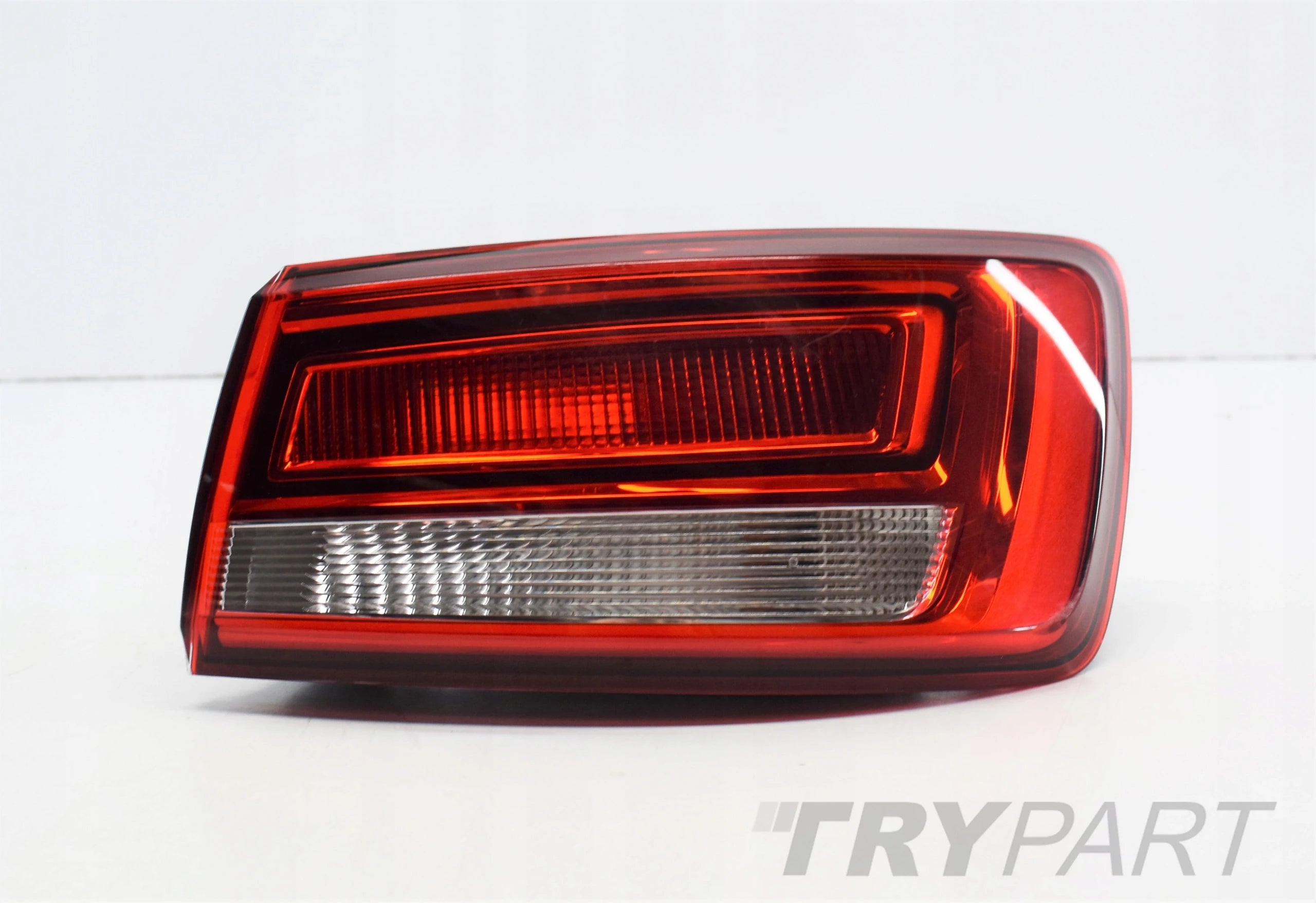 AUDI A3 8V5 RIGHT REAR LIGHT ORG EU SEDAN