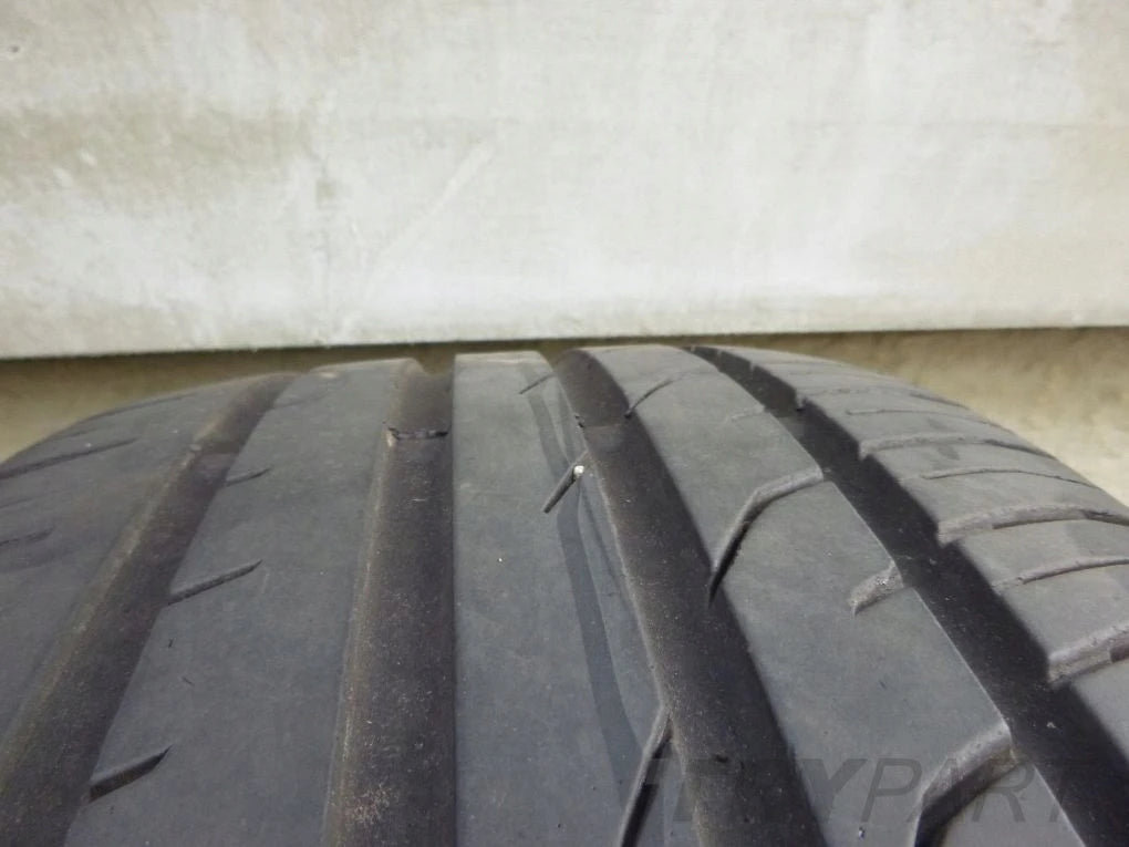CONTINENTAL CONTI PREMIUM CONTACT 2 225 55 R17 tire