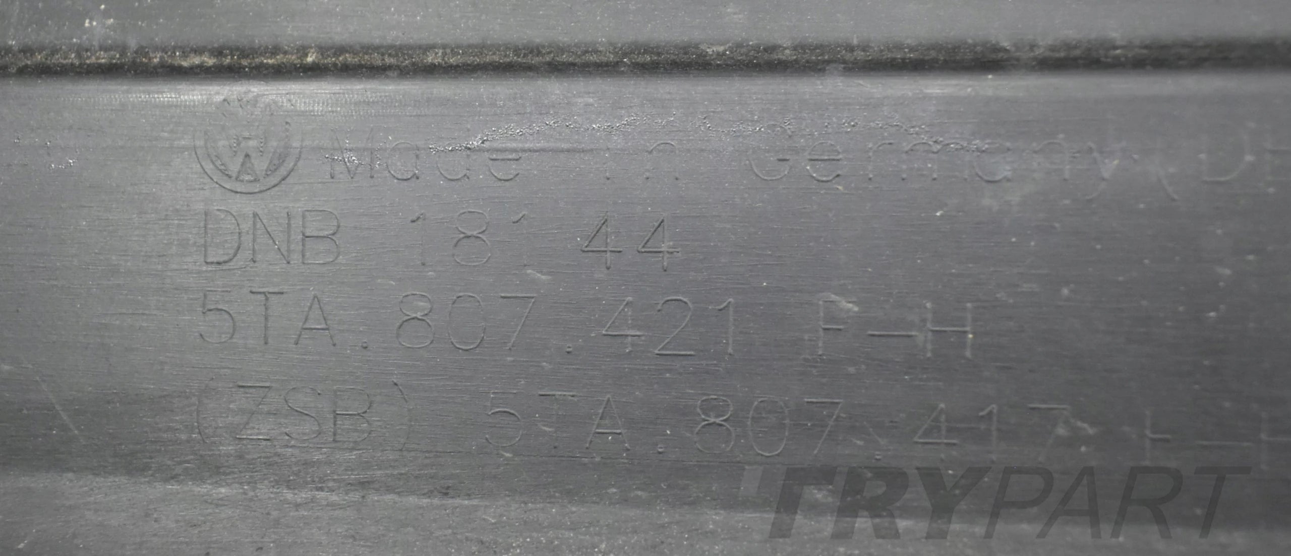 VW TOURAN III 5TA R LINE REAR BUMPER ORG + BOTTOM