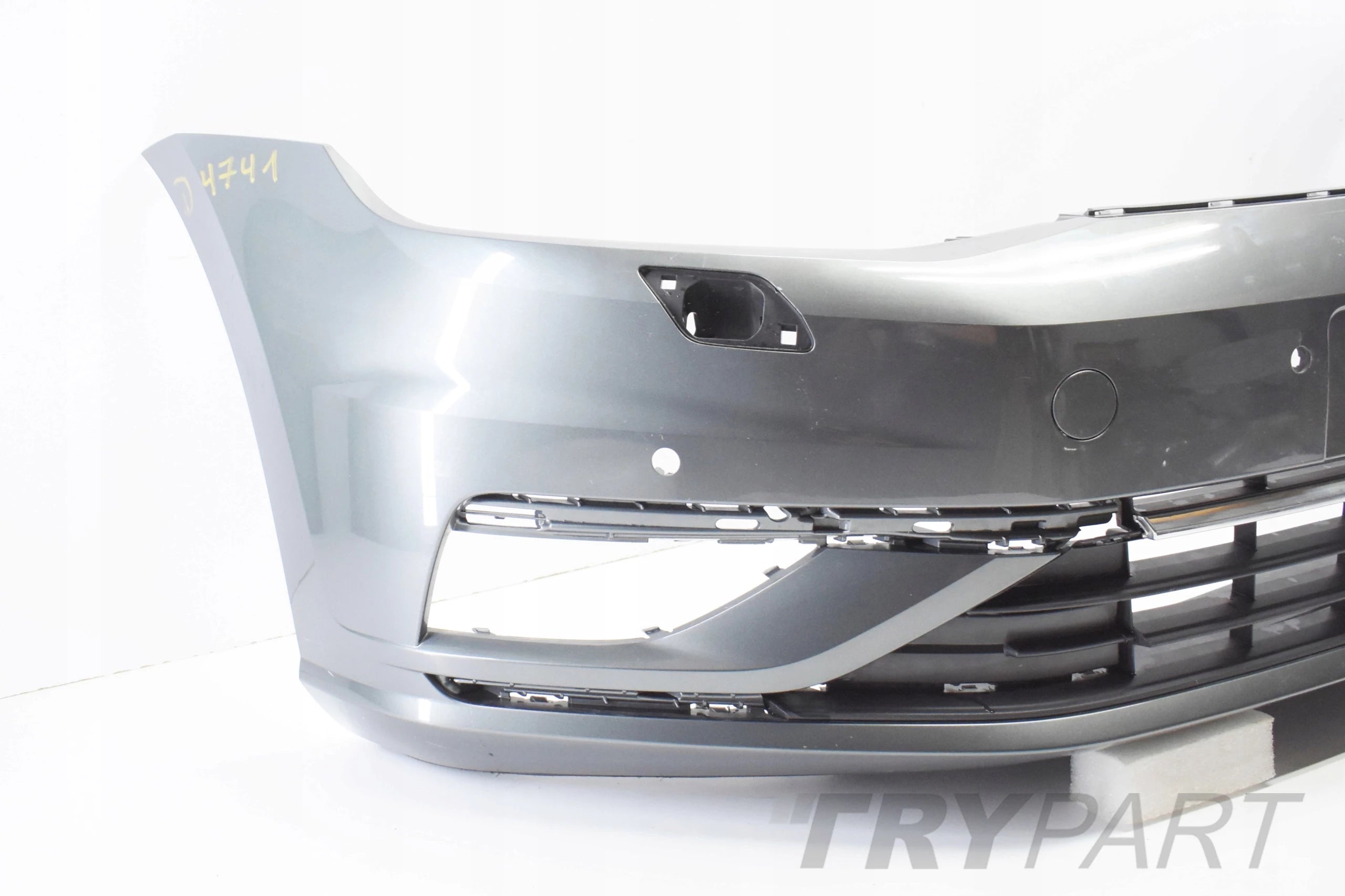 GOLF VII 5G0 LIFT FRONT BUMPER, SUPER CONDITION, ORIGINAL