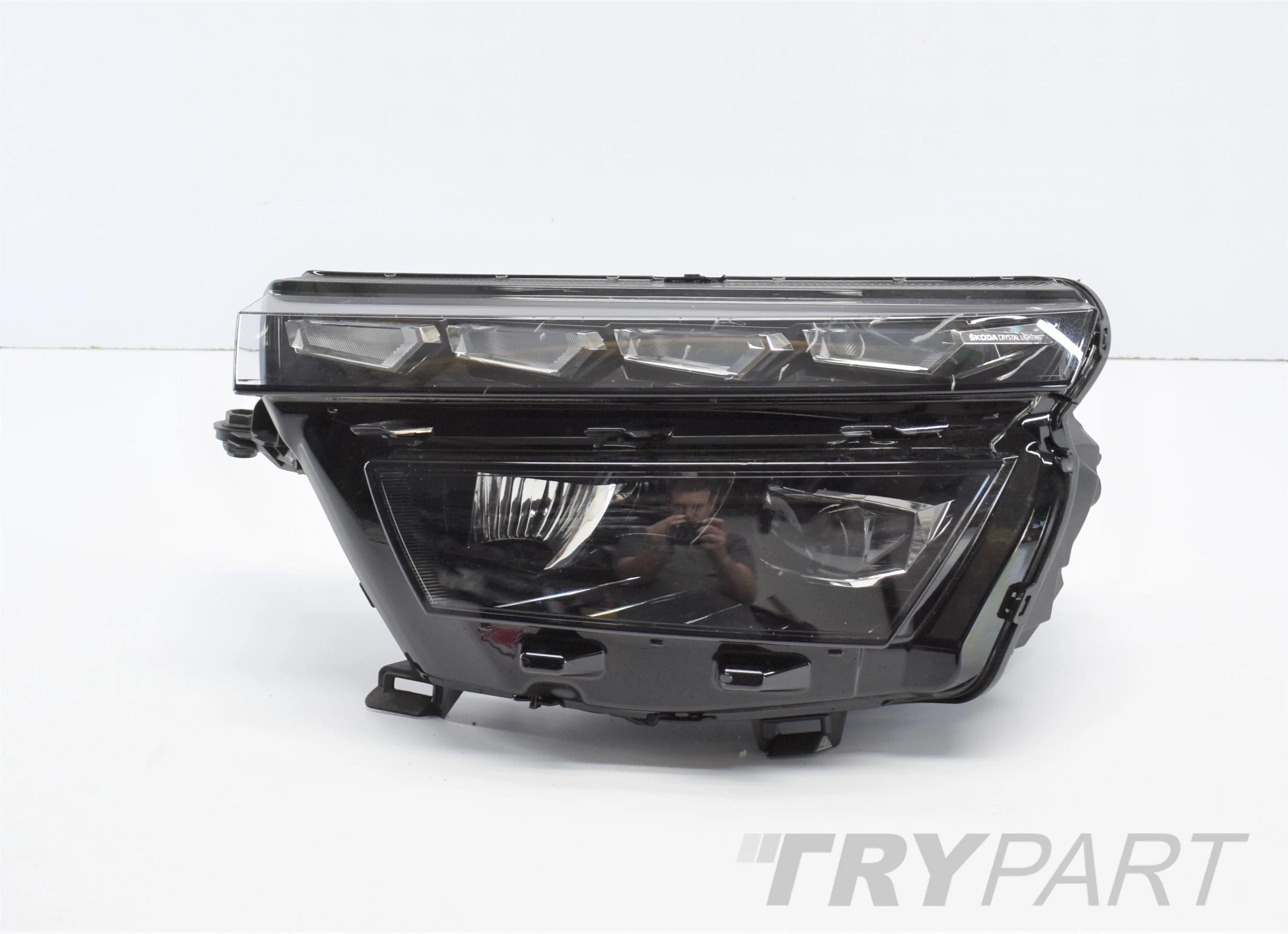 SKODA KAMIQ 568 FRONT HEADLIGHT FULL LED ORG EU
