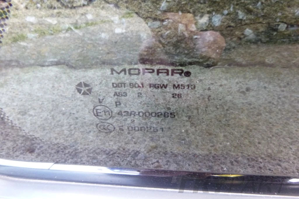 JEEP GRAND CHEROKEE 11- RIGHT SIDE WINDOW