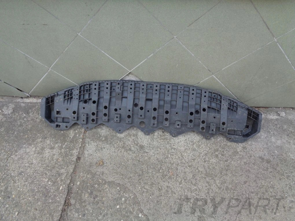 TOYOTA YARIS III 3 bumper cover plate
