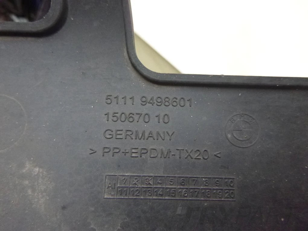 BMW 5 G30 G31 LIFT 20- Front Left Slider