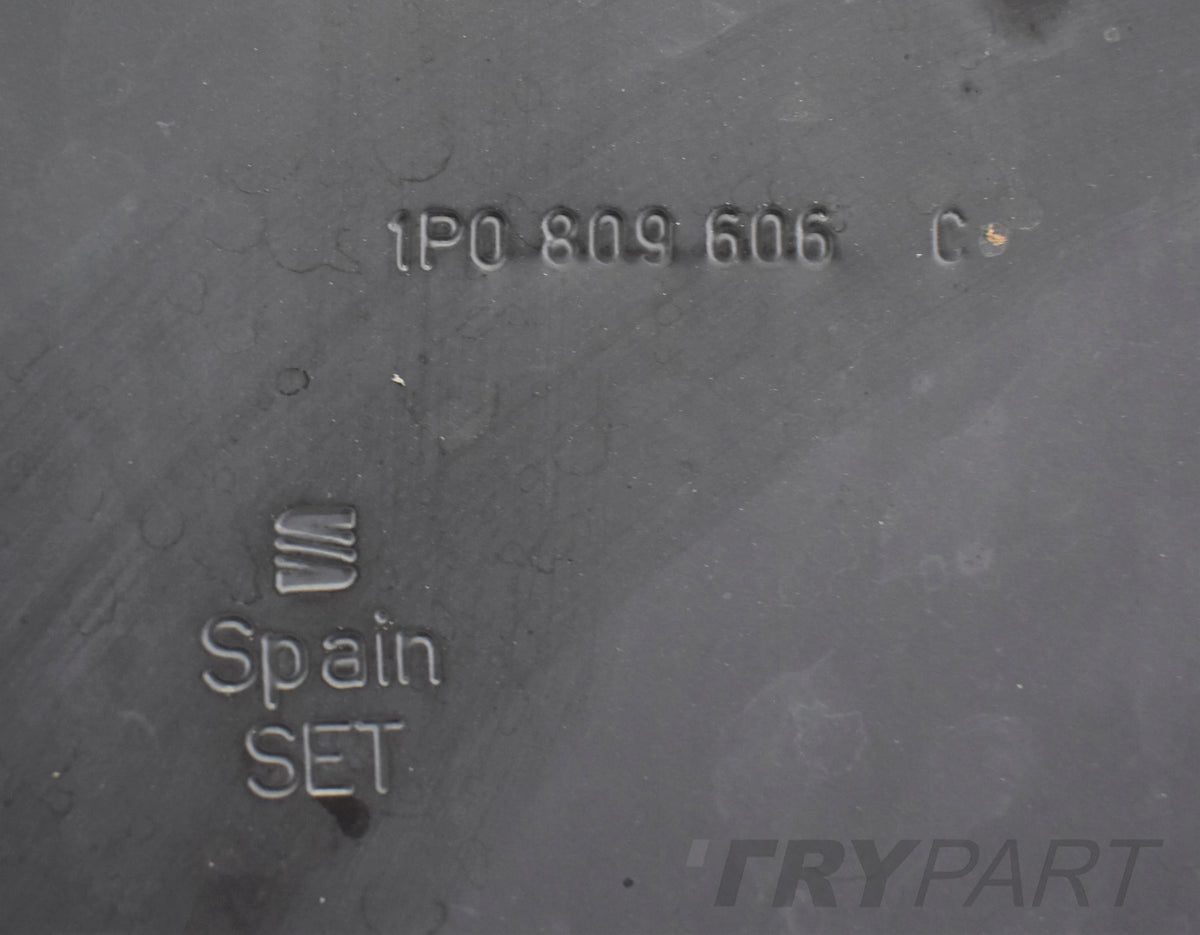SEAT LEON II 1P0 RIGHT BODY PANEL PILLAR FRAME