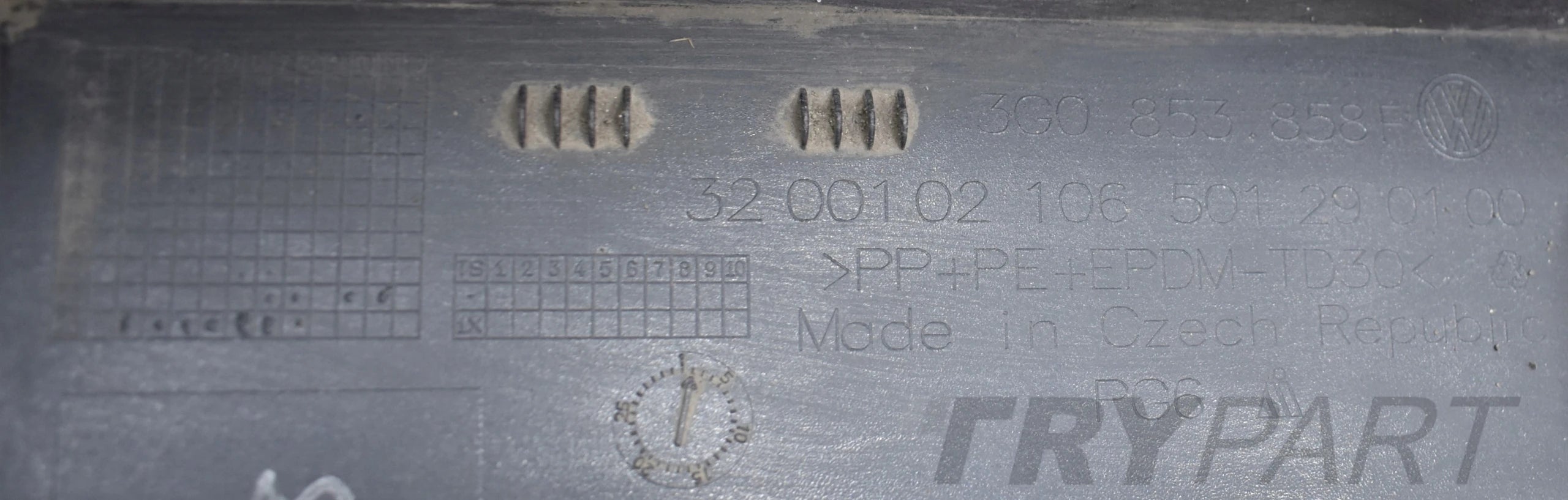 VW PASSAT B8 3G0 RIGHT SILL MOULDING ORG
