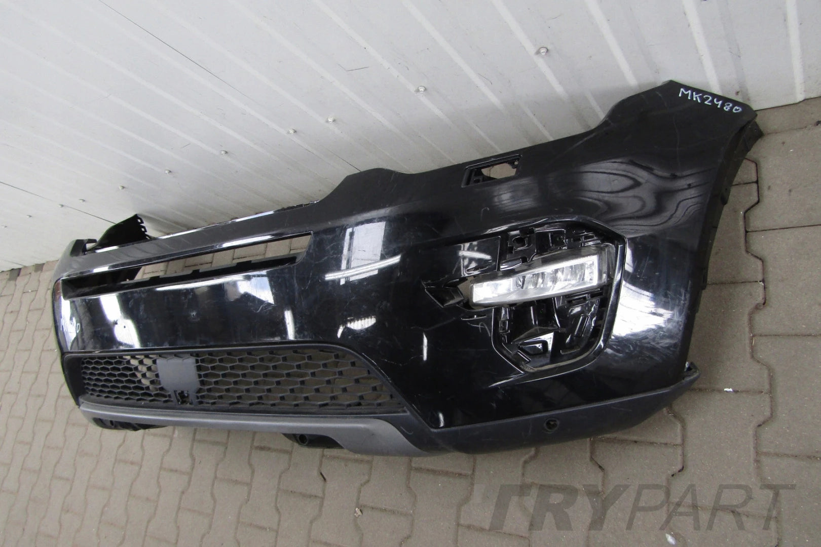 FRONT BUMPER LAND ROVER DISCOVERY SPORT L550 14-18
