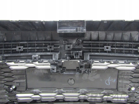 TOYOTA C-HR CHR II 23- Front Bumper (+ reinforcement)