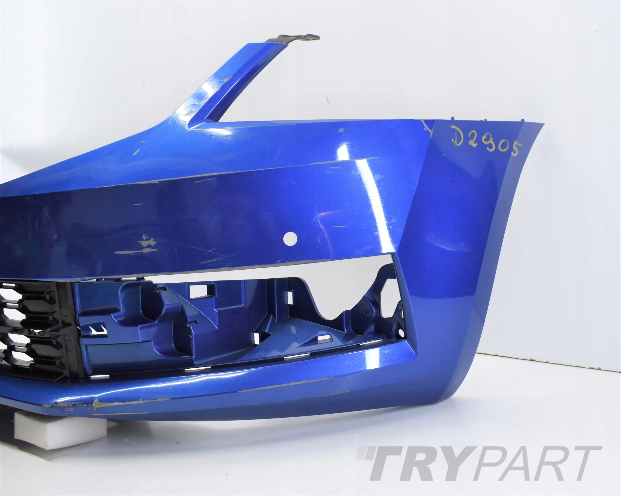 OCTAVIA III LIFT 5E FRONT BUMPER SUPER CONDITION + BOTTOM
