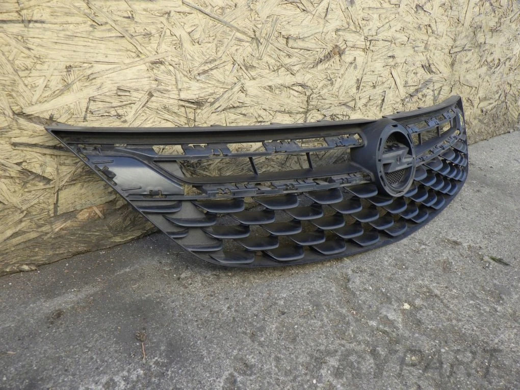 OPEL ASTRA V K 5-15 Grille with emblem