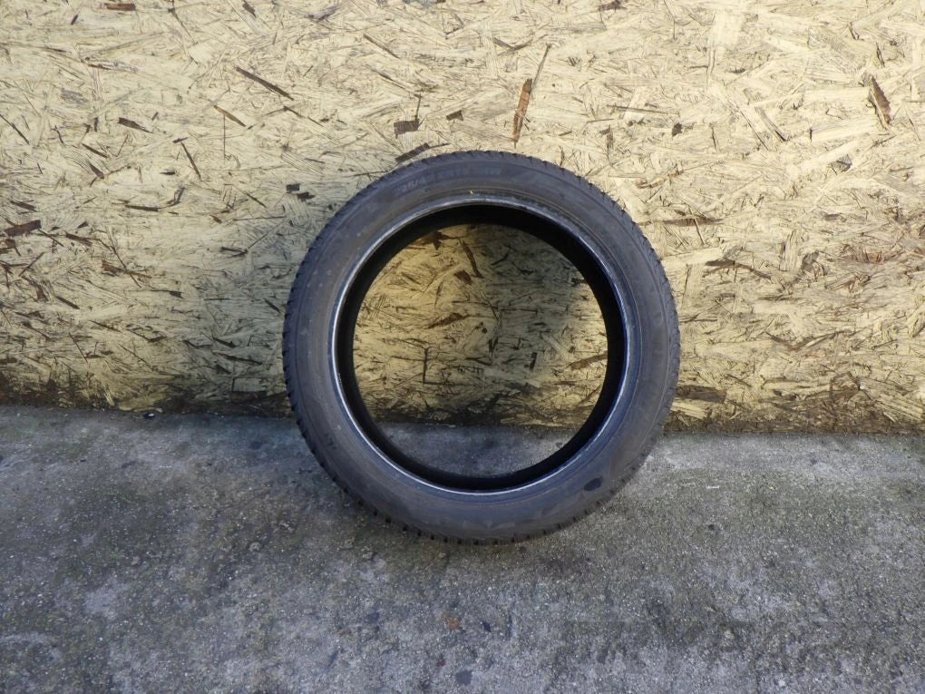 KUMHO SOLUS 4S HA32 225 45 R19 All-Season Tire