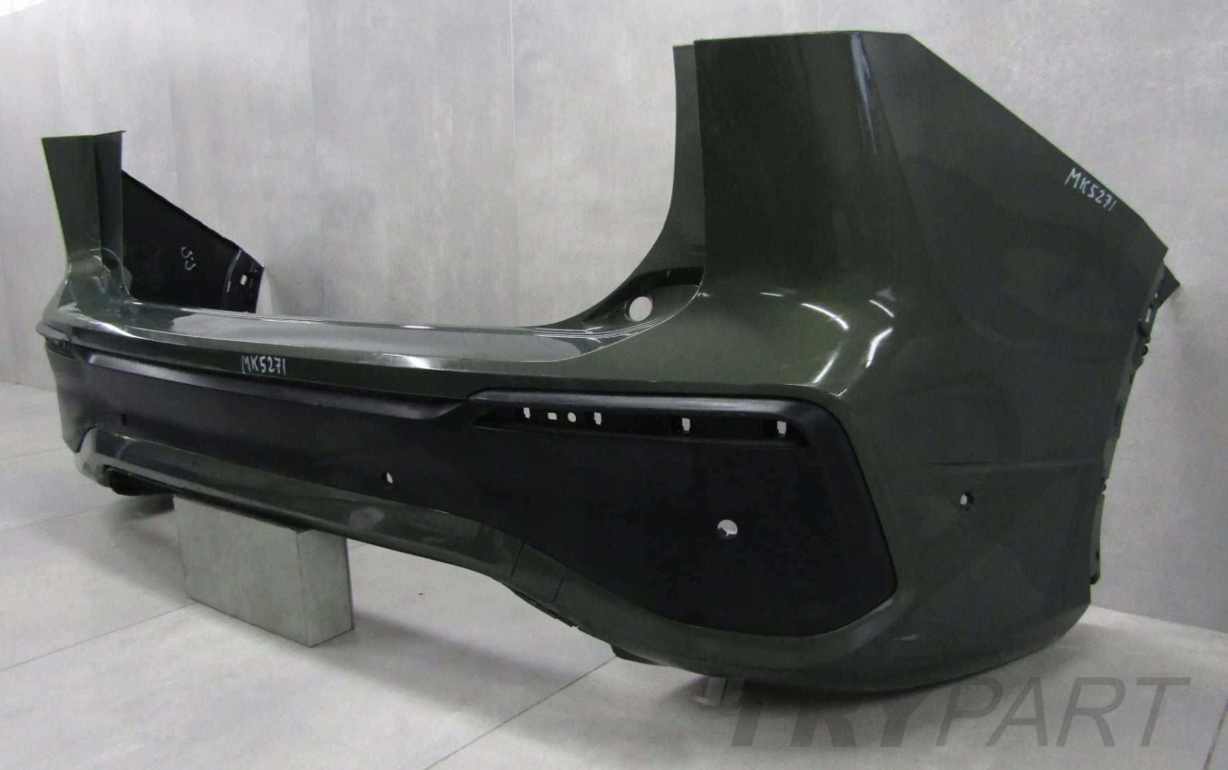 Rear Bumper Volkswagen VW Tayron 24-