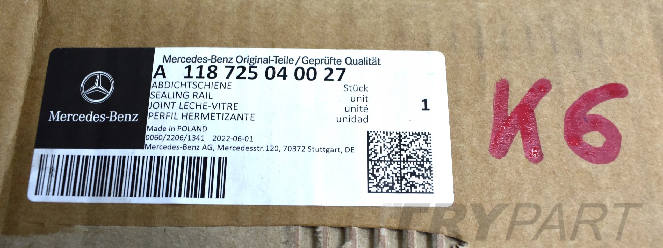 MERCEDES CLA W118 RIGHT FRONT DOOR SEAL NEW