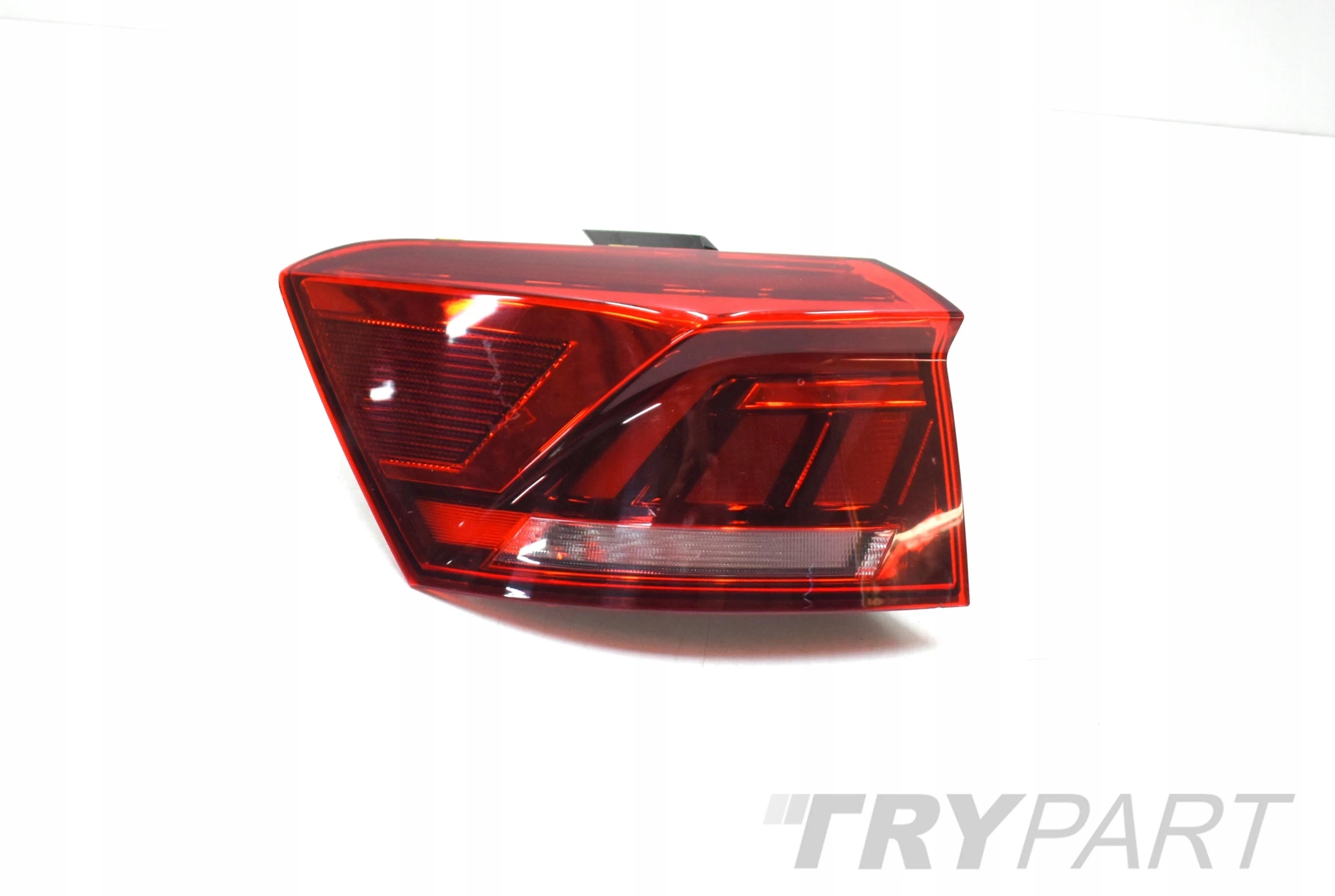 VW T-ROC 2GA LEFT REAR TAIL LIGHT ORG