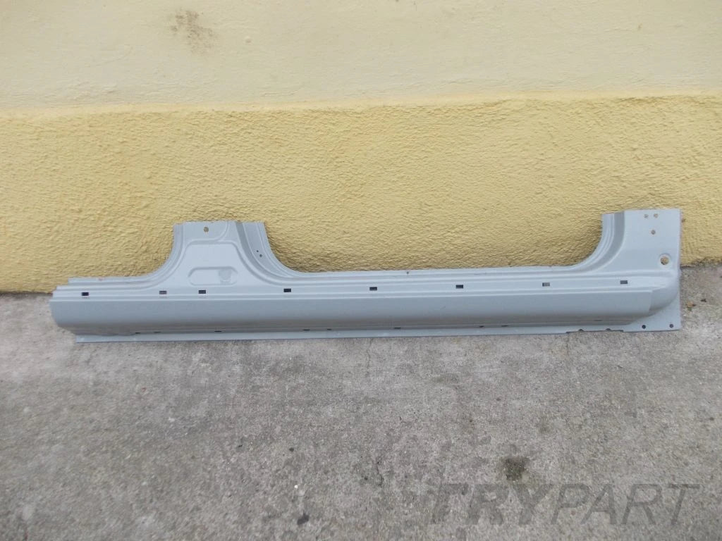 HYUNDAI SONATA 98- RIGHT ROCKER PANEL