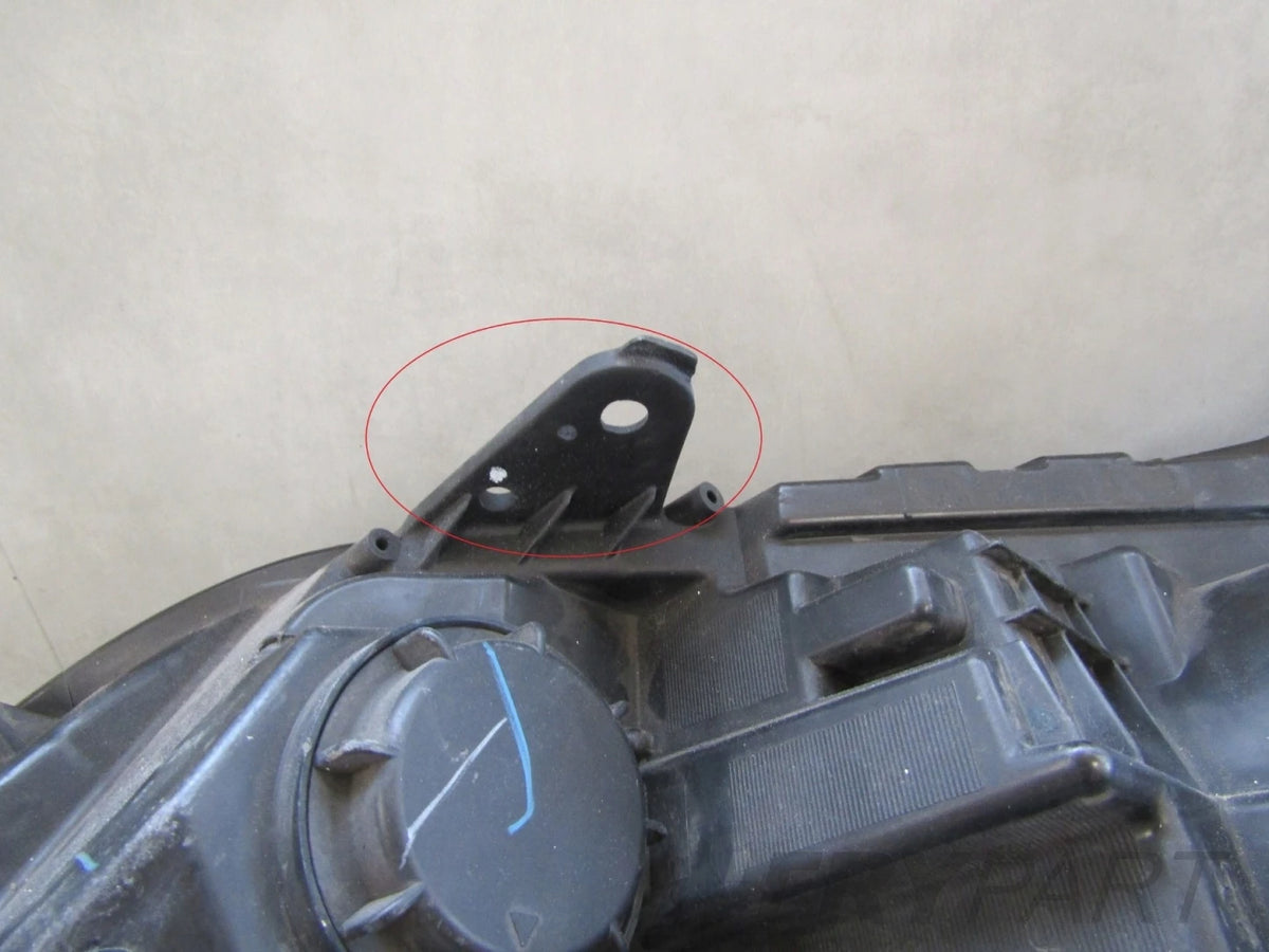 FRONT LAMP MITSUBISHI L200 V XENON NON-SWIVEL 15-19 RH